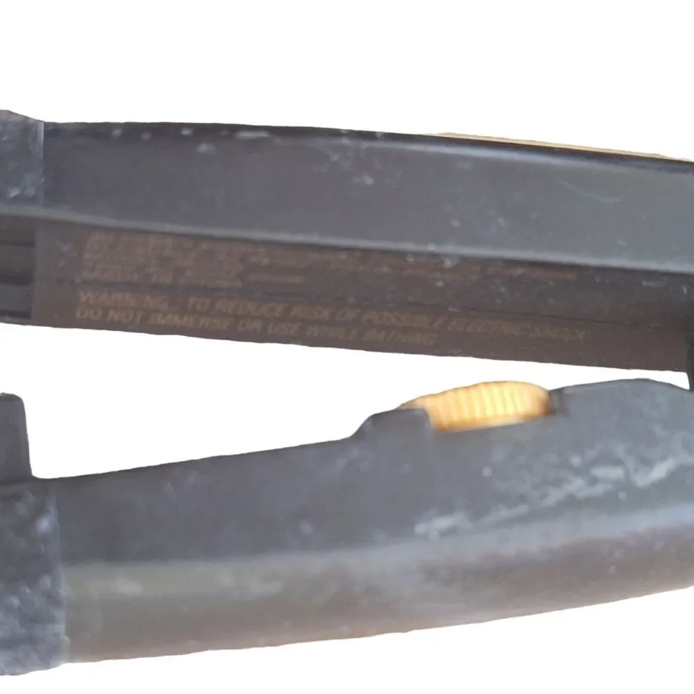 Jilbere De Paris Flat Iron Hair Straightener 1